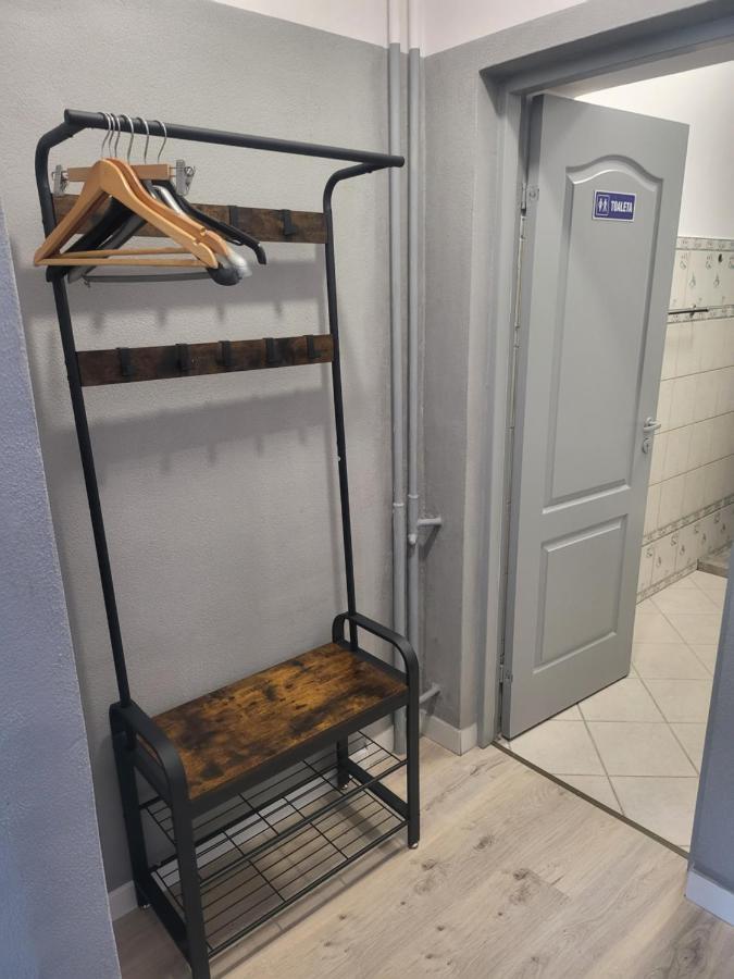 Rooms4Rest Wiertnicza - Private Rooms For Tourists - Atr Consulting Sp, Z O,O, Warschau Buitenkant foto