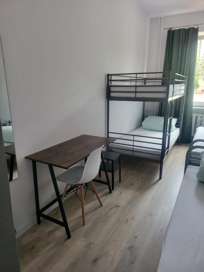 Rooms4Rest Wiertnicza - Private Rooms For Tourists - Atr Consulting Sp, Z O,O, Warschau Buitenkant foto