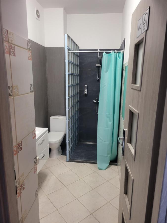 Rooms4Rest Wiertnicza - Private Rooms For Tourists - Atr Consulting Sp, Z O,O, Warschau Buitenkant foto