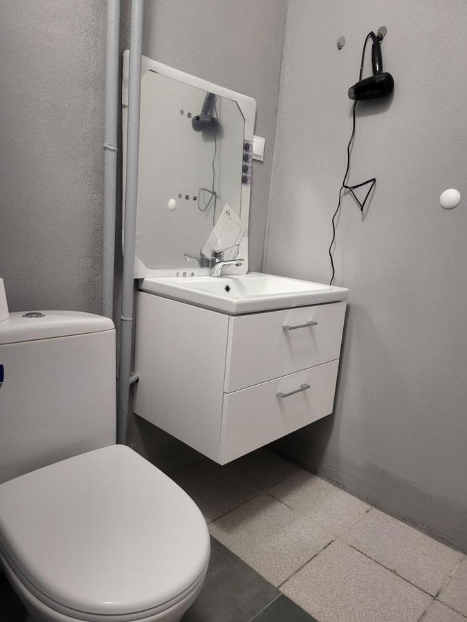Rooms4Rest Wiertnicza - Private Rooms For Tourists - Atr Consulting Sp, Z O,O, Warschau Buitenkant foto